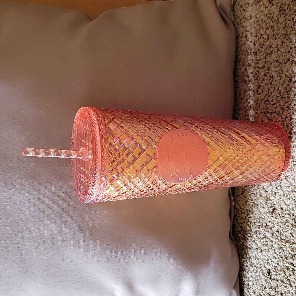 New 2021 Starbucks 24 oz Rose Gold Holiday Tumbler